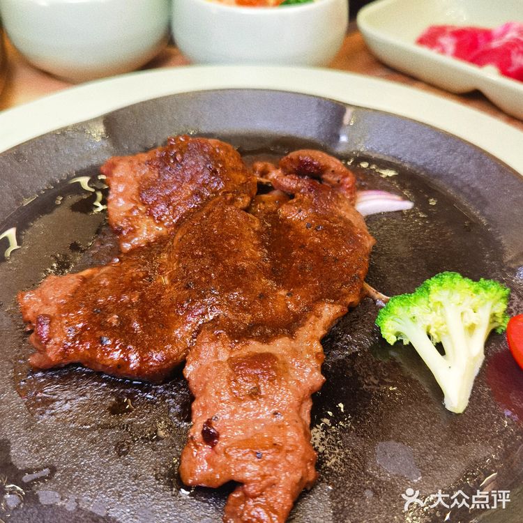 人均100+的海鲜牛排烤肉自助，瞬间实现各种自由