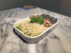 -澳美徕·港式花胶鸡火锅(高新万达店)