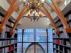 -钟书阁(松江泰晤士小镇店)