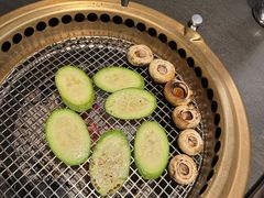 -铭牛烧肉·和牛海鲜自助(高新月牙湖店)