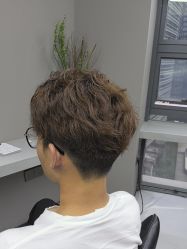 -宫铭烫发染发接发店