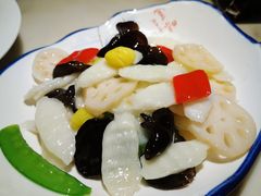 -韵秋荷(宝山龙湖天街店)