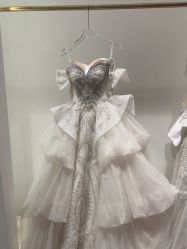 -派丽莫Pellimo原创设计婚纱品牌