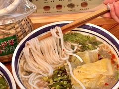 -云阿蛮云南生烫牛肉米线(奉贤路店)