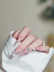 -AKIRA 安久日式美甲美睫