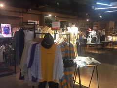 -优衣库(北京万柳华联购物中心店)