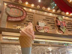 -玛格萝妮比萨屋(四平店)