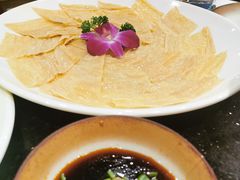 现做鲜油豆皮-山城鼎重庆老火锅(西安钟楼店)