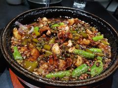 招牌牛蛙煲-老头儿油爆虾·1987杭州烟火味(湖滨银泰in77D区店)