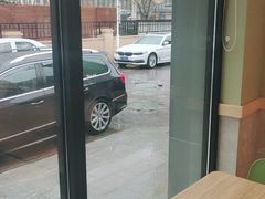 -德克士(绿地店)