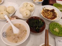 -李与白包子铺(桐梓林店)