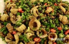 Spicy Pepper and Pork Intestine Stir-fry
