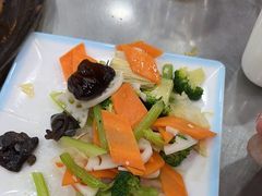 -屯老二农家铁锅炖·行业领军者(梅江店)