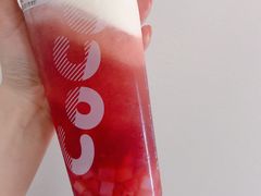 奶霜草莓果茶-CoCo都可(南京珠江路店)