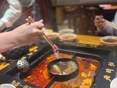 -老牌坊云南鱼豆花火锅(爱建店)