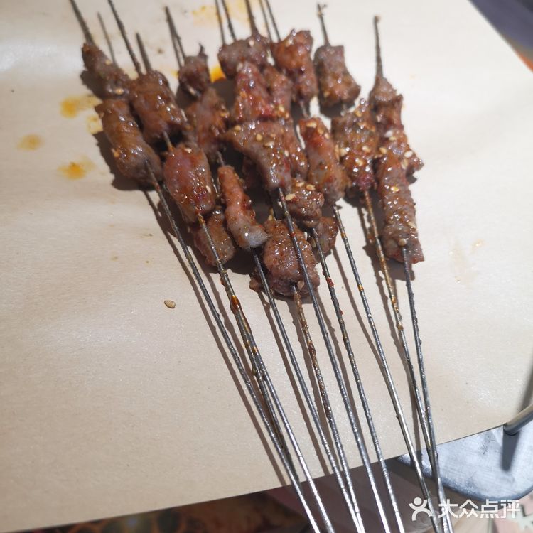 在店里一直忙前忙后，服务很到位