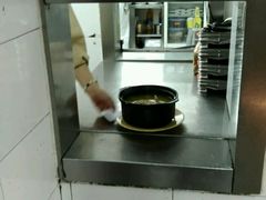 洁净的厨房-深山老屋(张江店)