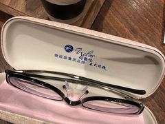 -美式眼镜·授权蔡司.依视路.尼康.豪雅.明月(人民广场店)