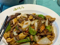 -赶海部落海鲜城(海阳路店)