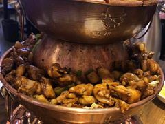 香辣牛肉蛙锅-老佛爷蛙锅•鲜蛙煲(麦凯乐店)