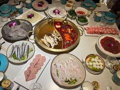 -墨居上隐·院子里火锅(峨眉店)
