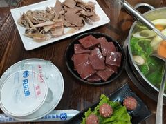 -乡土黄·鲜牛肉火锅·小龙虾(兴业街店)