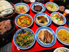 -蓝田九大碗民俗食府(蓝田店)