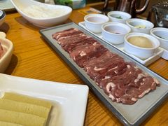 -额尔敦传统涮.冰煮羊火锅(乌兰察布体育场店)