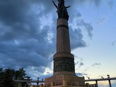 -人民防洪胜利纪念塔