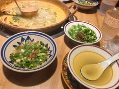 -洱火云南酸菜牛肉火锅(石景山当代商城店)