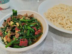 辣皮子韭菜肉拌面-汗腾格里·风味餐厅(新疆驻京办店)