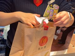 -麦当劳(乳山路店)