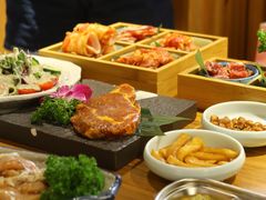 -汉城烤肉·黑金冠(华山路店)