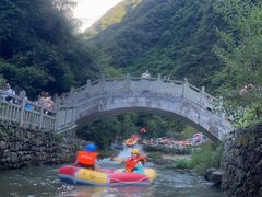 -重庆神龙峡漂流
