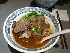 -粉吖吖·邵阳米粉(体育西路店)