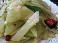 炝拌莴笋-弘烨 贵州酸汤 鱼火锅(东财店)