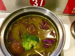 咖喱锅-百品聚旋转火锅(万德庄店)