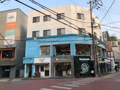 门面-Cafe de Paris(林荫路店)