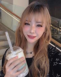 -AYO SALON