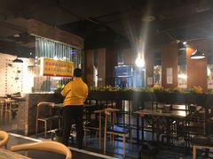 -鸡遇虾煲干锅火锅(小寨金莎店)