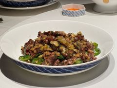 湖南辣椒炒牛三层-炳胜私厨(万象前海店)