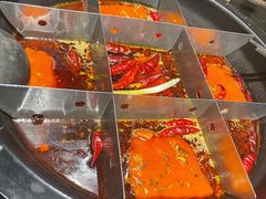 九宫格锅底-宽板凳老灶火锅(簋街店)