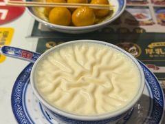 -广信牛奶甜品世家(台东店)