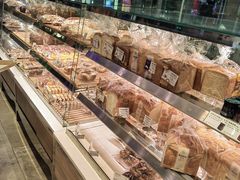 -巴黎贝甜(大宁国际商业广场店)