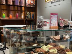 -Laderach 莱德拉(上海环贸iapm店)