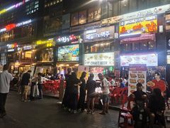 -BHC炸鸡(明洞总店)