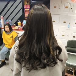 -东方美妍小鹏造型