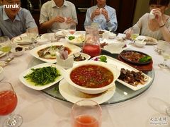 -御花园·粤菜·海鲜火锅(中山公园店)