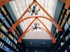 -钟书阁(松江泰晤士小镇店)