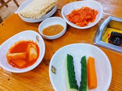 -喇喇排骨火锅·传统韩式脊骨汤(望京西园总店)